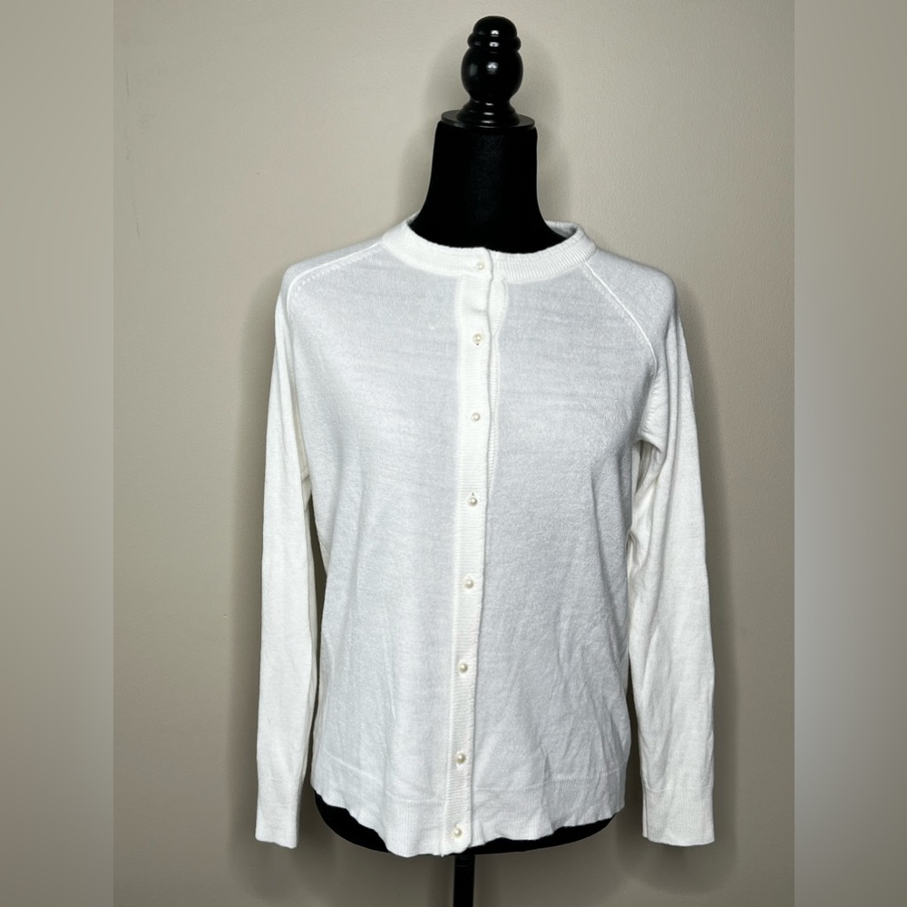 Classic Summer White Petite Cardigan Pearl Buttons Preppy Sweater Top Minimalist